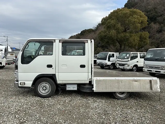 いすゞ エルフ TRG-NHR85A(2WD)の写真11