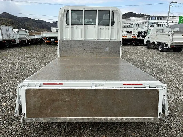 いすゞ エルフ TRG-NHR85A(2WD)の写真14