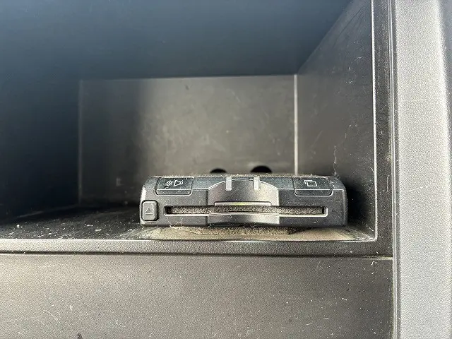 いすゞ エルフ TRG-NHR85A(2WD)の写真33