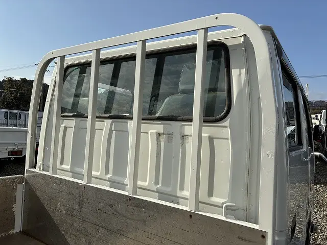 いすゞ エルフ TRG-NHR85A(2WD)の写真49