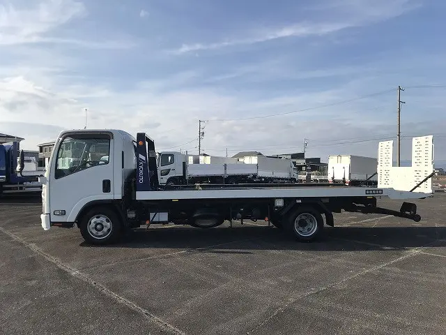 いすゞ エルフ TRG-NPR85AN(2WD)の写真14