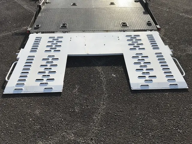 いすゞ エルフ TRG-NPR85AN(2WD)の写真17