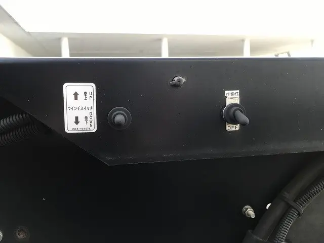 いすゞ エルフ TRG-NPR85AN(2WD)の写真43