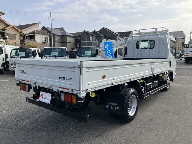 いすゞ エルフ 2RG-NLR88AC(2WD)の写真8