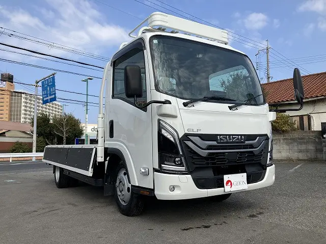いすゞ エルフ 2RG-NLR88AC(2WD)の写真10