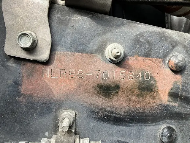 いすゞ エルフ 2RG-NLR88AC(2WD)の写真17