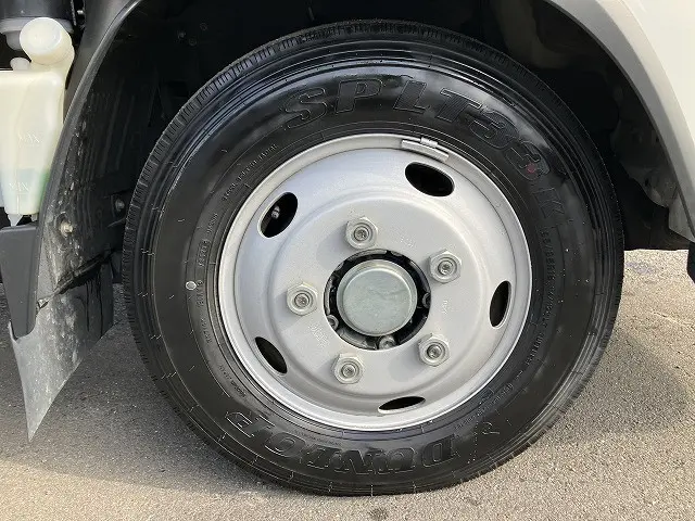 いすゞ エルフ 2RG-NLR88AC(2WD)の写真21