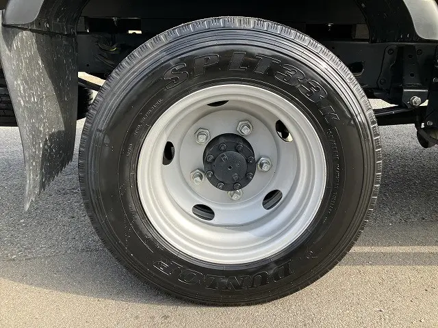 いすゞ エルフ 2RG-NLR88AC(2WD)の写真27