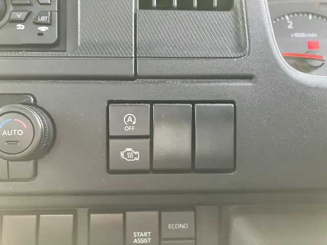 いすゞ エルフ 2RG-NLR88AC(2WD)の写真36