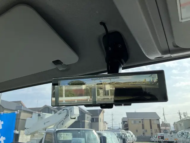 いすゞ エルフ 2RG-NLR88AC(2WD)の写真41