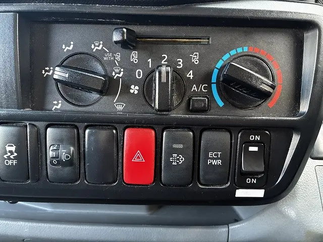 日野 デュトロ 2RG-XZC605M(2WD)の写真38