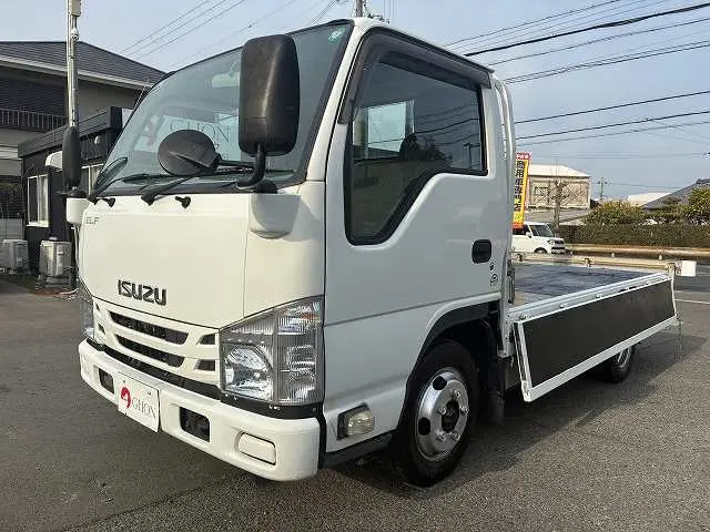 いすゞ エルフ TRG-NHR85A(2WD)の写真9