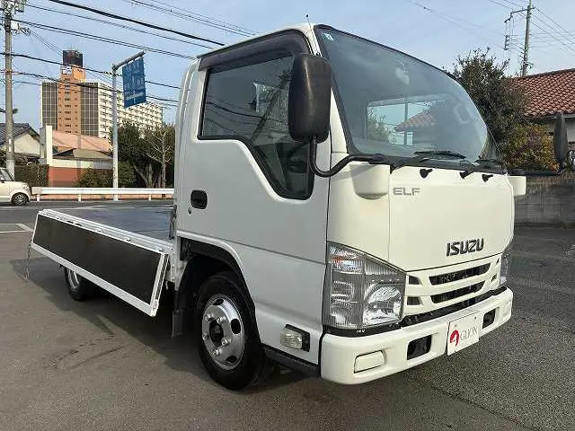 いすゞ エルフ TRG-NHR85A(2WD)の写真10