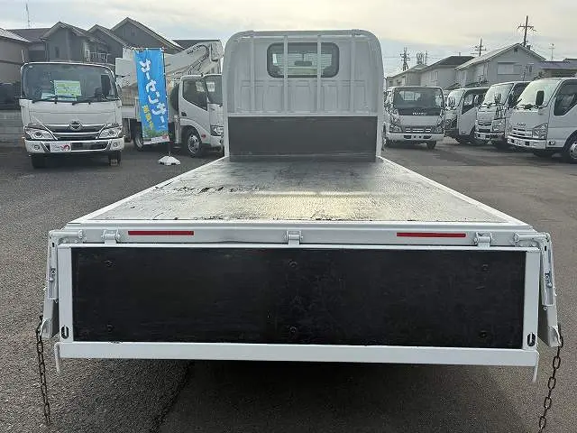 いすゞ エルフ TRG-NHR85A(2WD)の写真14