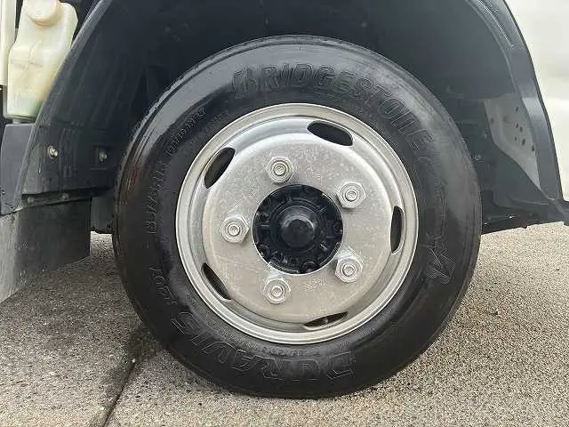 いすゞ エルフ TRG-NHR85A(2WD)の写真25