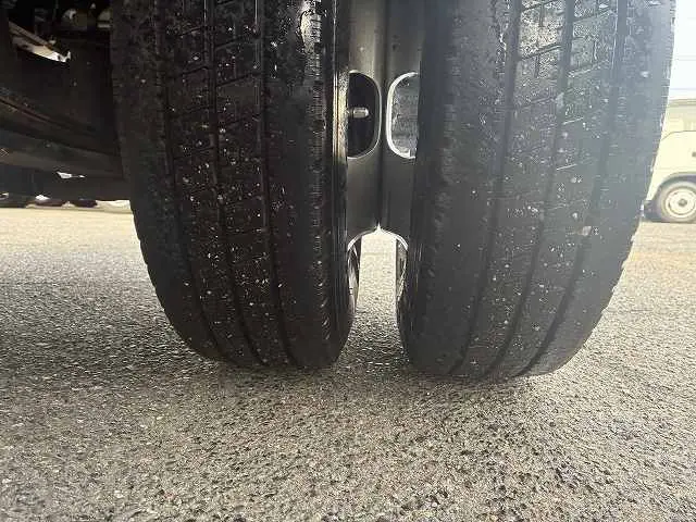 いすゞ エルフ TRG-NHR85A(2WD)の写真31