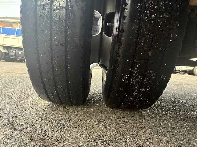 いすゞ エルフ TRG-NHR85A(2WD)の写真33