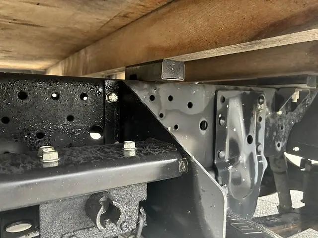 いすゞ エルフ TRG-NHR85A(2WD)の写真37