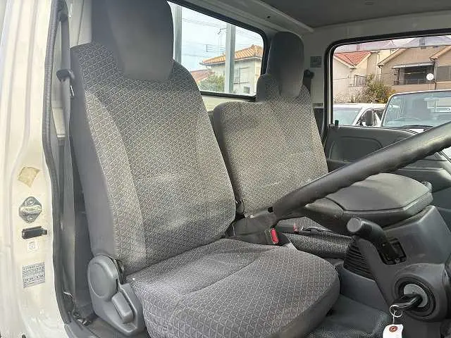 いすゞ エルフ TRG-NHR85A(2WD)の写真40