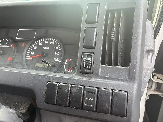 いすゞ エルフ TRG-NHR85A(2WD)の写真42