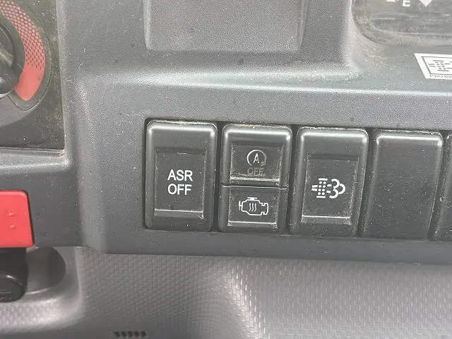 いすゞ エルフ TRG-NHR85A(2WD)の写真44