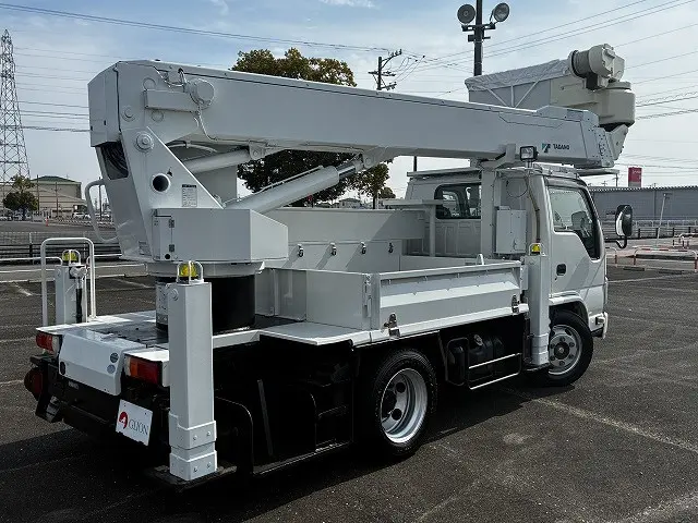 いすゞ エルフ TKG-NKR85YN(2WD)の写真8