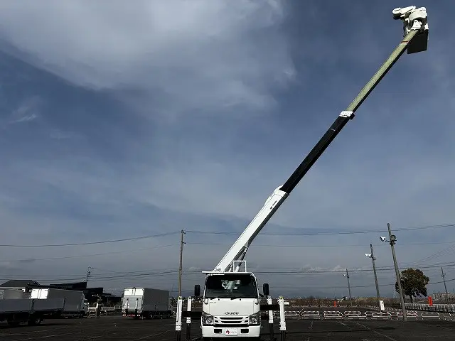 いすゞ エルフ TKG-NKR85YN(2WD)の写真11