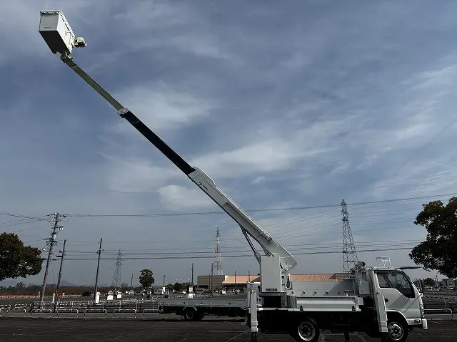 いすゞ エルフ TKG-NKR85YN(2WD)の写真12