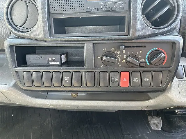 日野 デュトロ SKG-XZU650M(2WD)の写真32