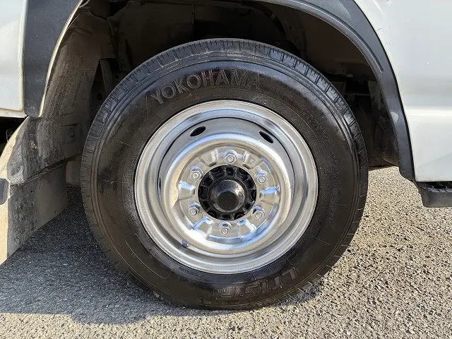 いすゞ エルフ TPG-NHR85A(2WD)の写真16