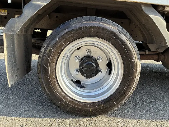 いすゞ エルフ TPG-NHR85A(2WD)の写真22