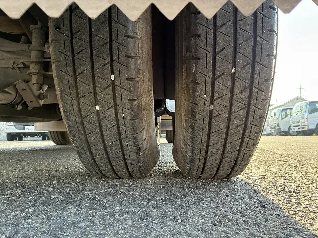 いすゞ エルフ TPG-NHR85A(2WD)の写真23