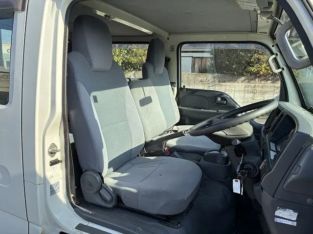 いすゞ エルフ TPG-NHR85A(2WD)の写真26