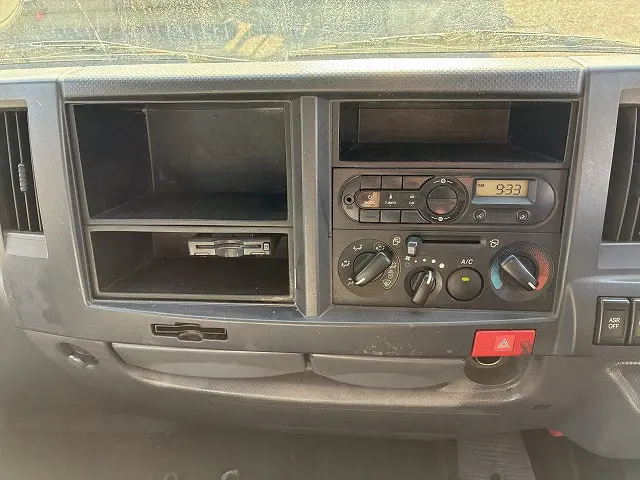 いすゞ エルフ TPG-NHR85A(2WD)の写真36