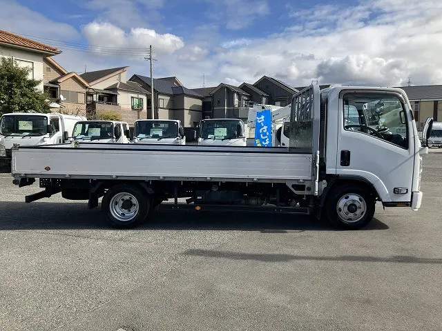 いすゞ エルフ TRG-NNR85AR(2WD)の写真5