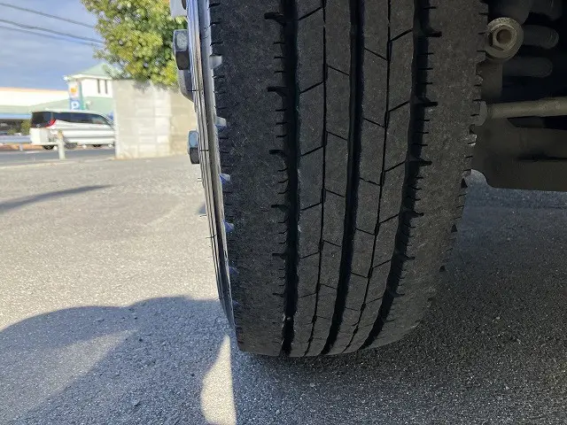 いすゞ エルフ TRG-NNR85AR(2WD)の写真24