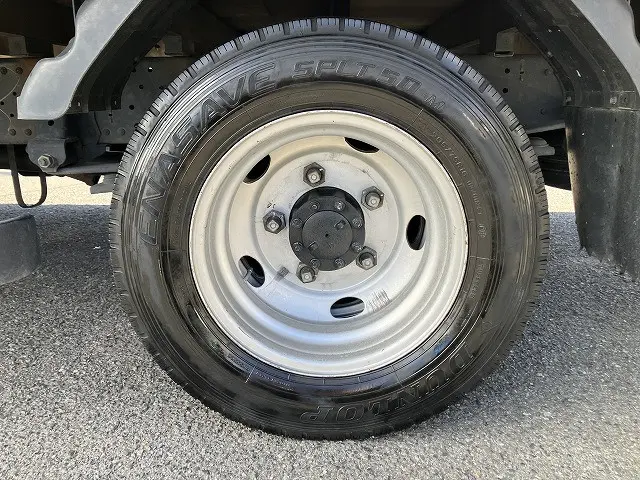 いすゞ エルフ TRG-NNR85AR(2WD)の写真27