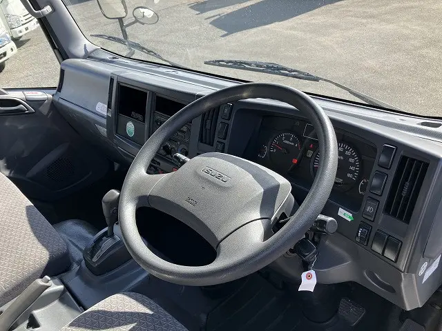 いすゞ エルフ TRG-NNR85AR(2WD)の写真36