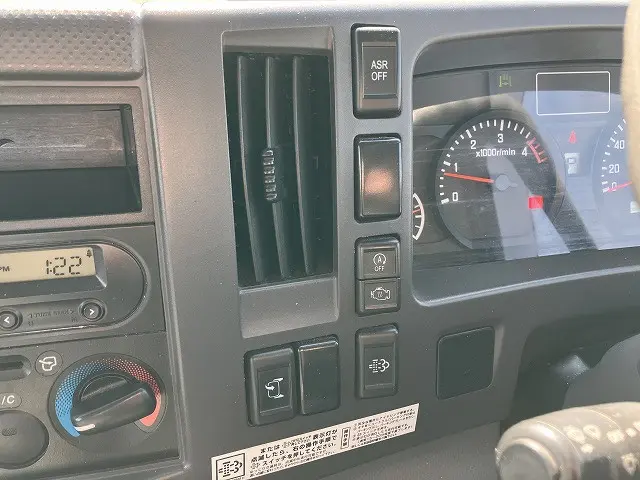 いすゞ エルフ TRG-NNR85AR(2WD)の写真38