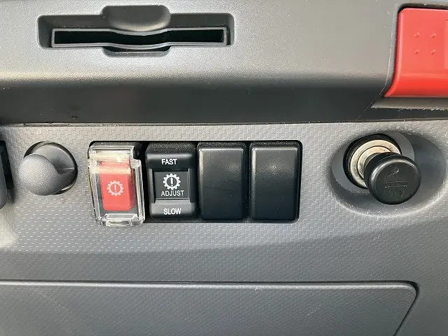 いすゞ エルフ TRG-NNR85AR(2WD)の写真39