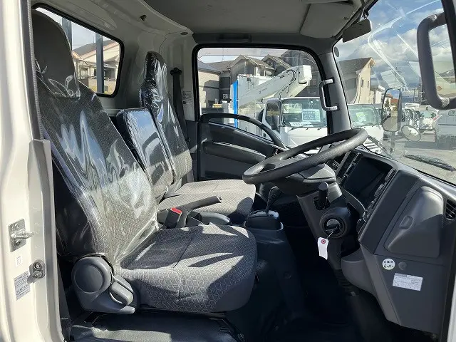 いすゞ エルフ TRG-NNR85AR(2WD)の写真45