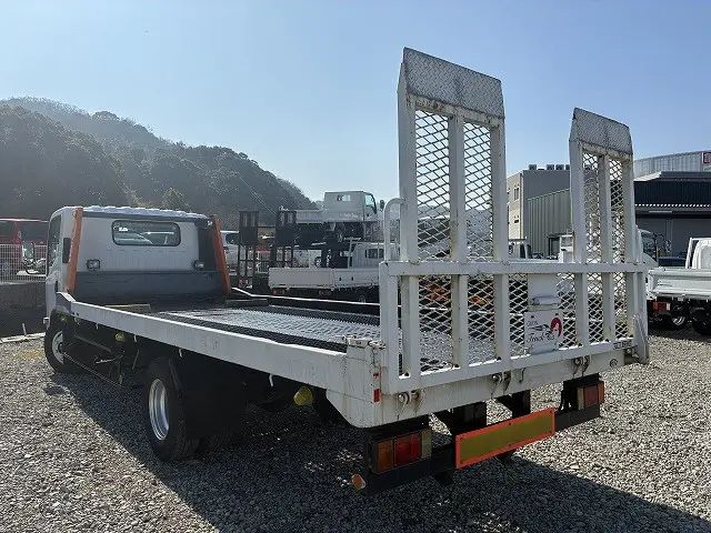 いすゞ エルフ BDG-NPR85AN(2WD)の写真6