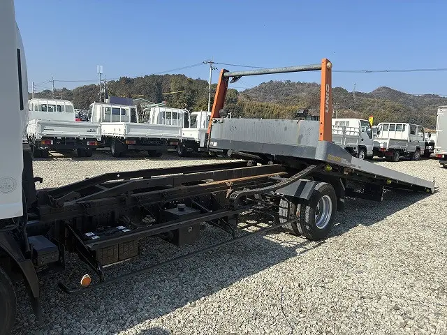 いすゞ エルフ BDG-NPR85AN(2WD)の写真9