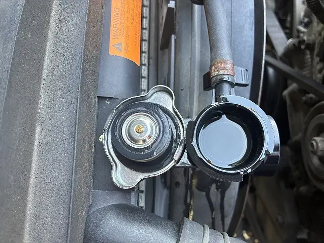 いすゞ エルフ BDG-NPR85AN(2WD)の写真23