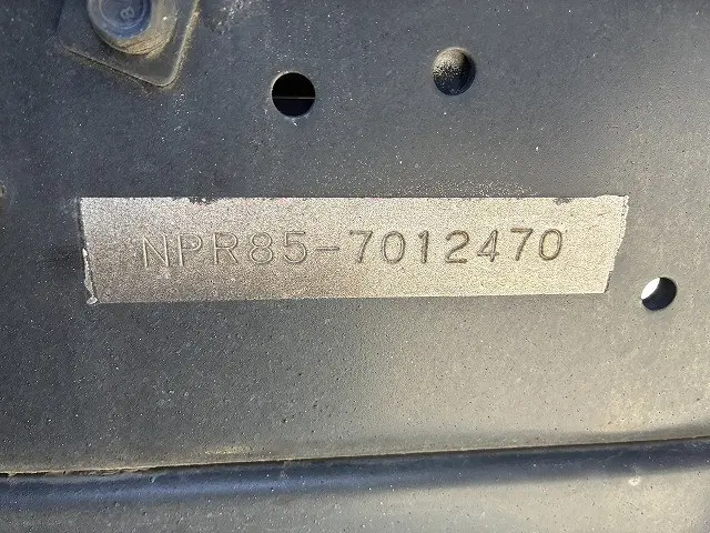 いすゞ エルフ BDG-NPR85AN(2WD)の写真27