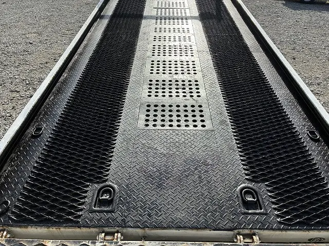 いすゞ エルフ BDG-NPR85AN(2WD)の写真34