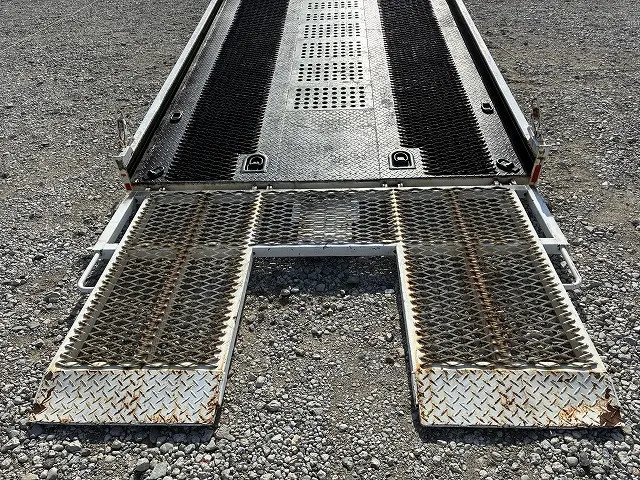 いすゞ エルフ BDG-NPR85AN(2WD)の写真37