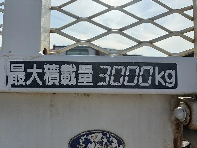 いすゞ エルフ BDG-NPR85AN(2WD)の写真43