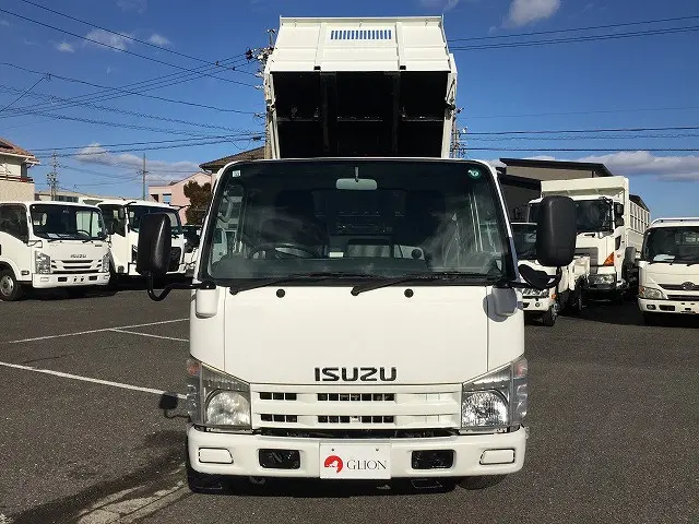 いすゞ エルフ TKG-NKR85AN(2WD)の写真2