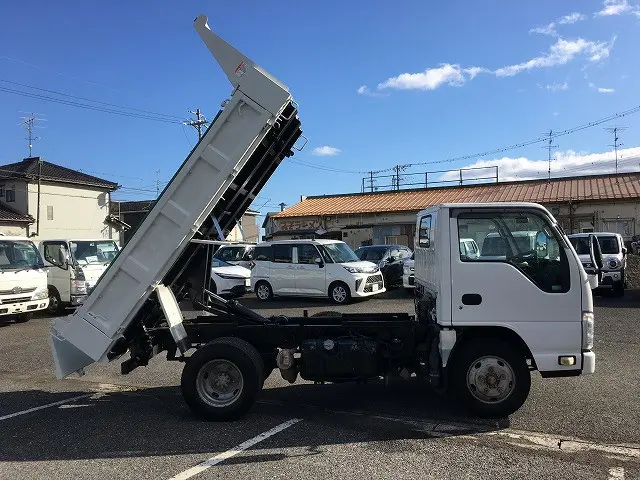 いすゞ エルフ TKG-NKR85AN(2WD)の写真5